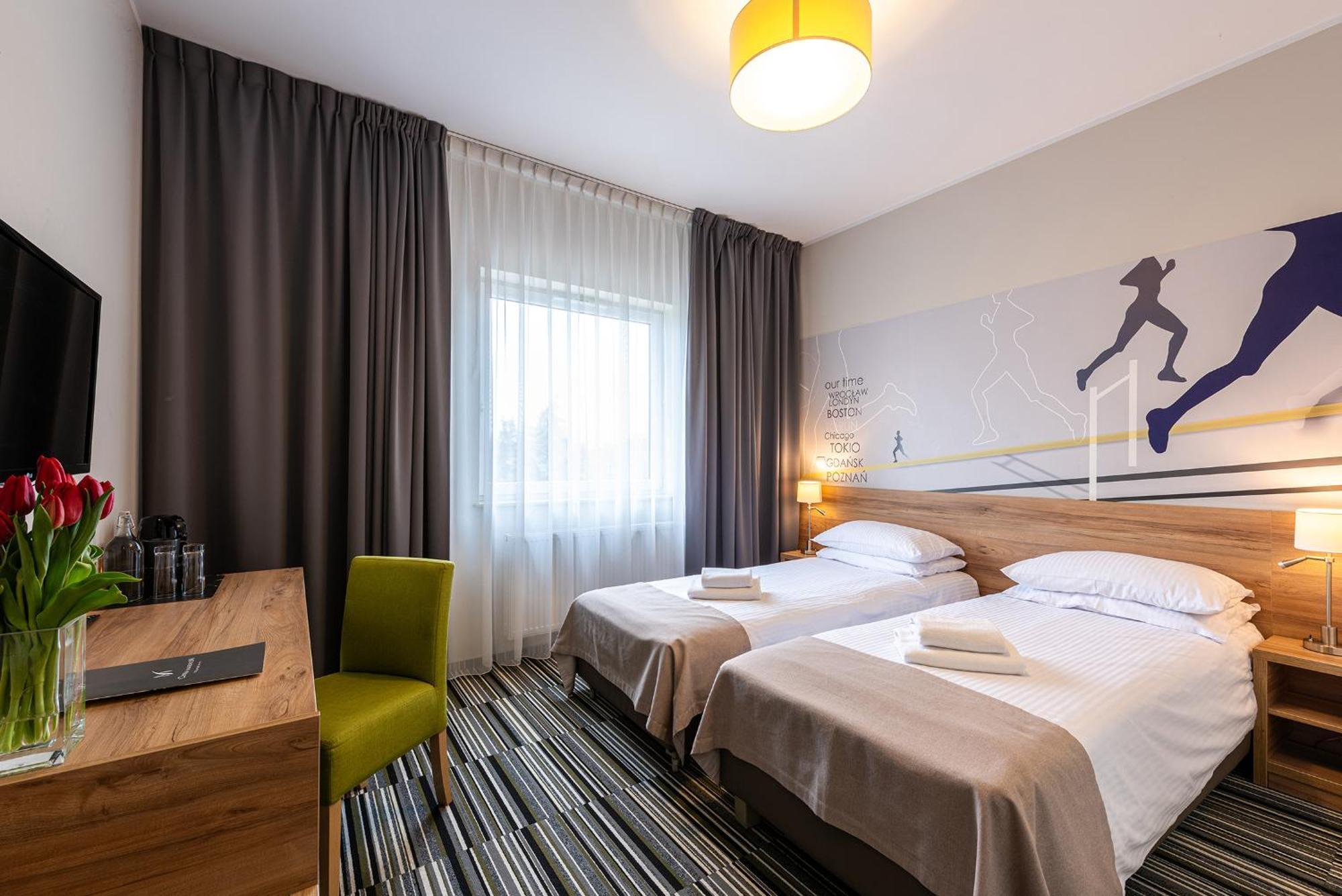 Hotel Maraton Шамотули Екстер'єр фото