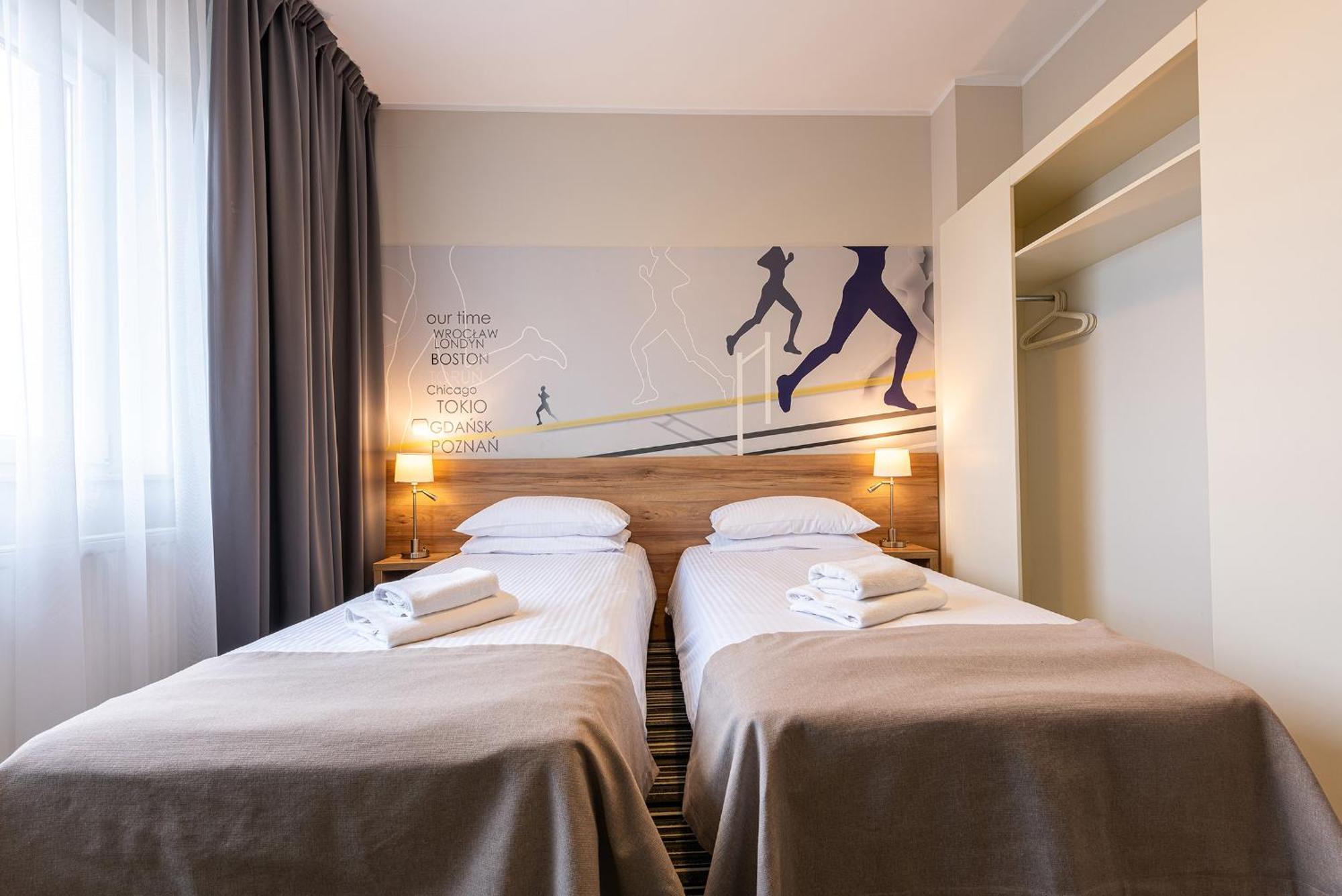 Hotel Maraton Шамотули Екстер'єр фото