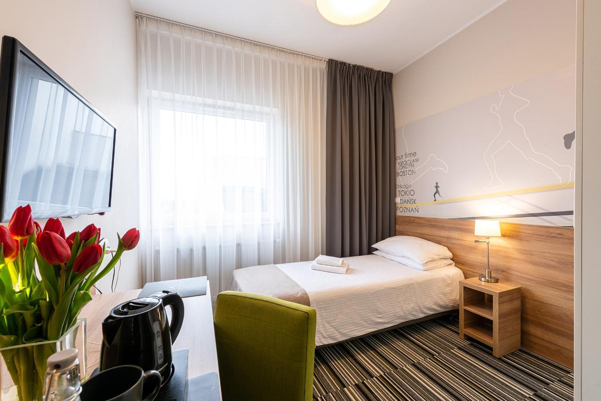 Hotel Maraton Шамотули Екстер'єр фото