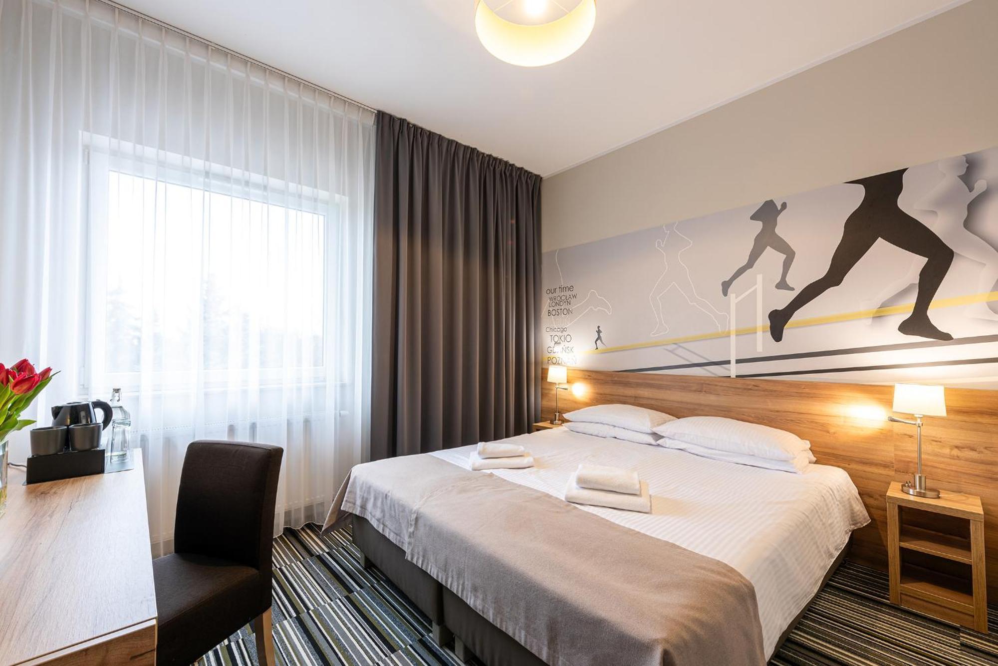 Hotel Maraton Шамотули Екстер'єр фото